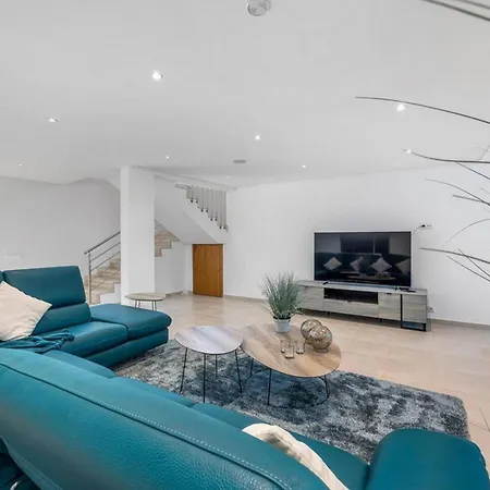 4bd In Marina With Pool Албуфейра
